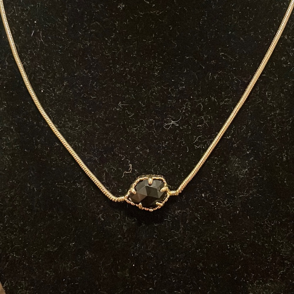 Kendra Scott Mara Necklace Black stone gold hardware